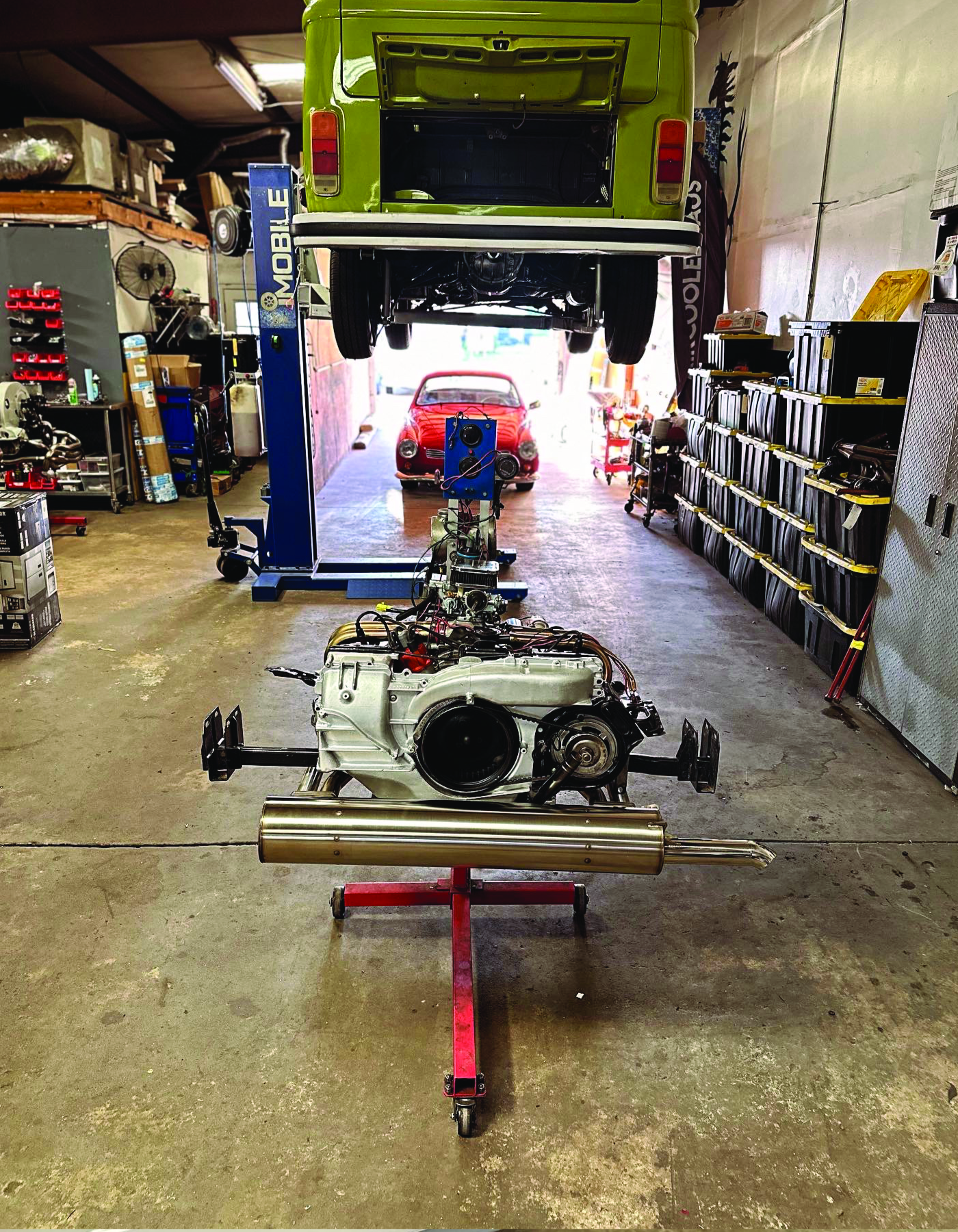 Clean engine assembly workspace